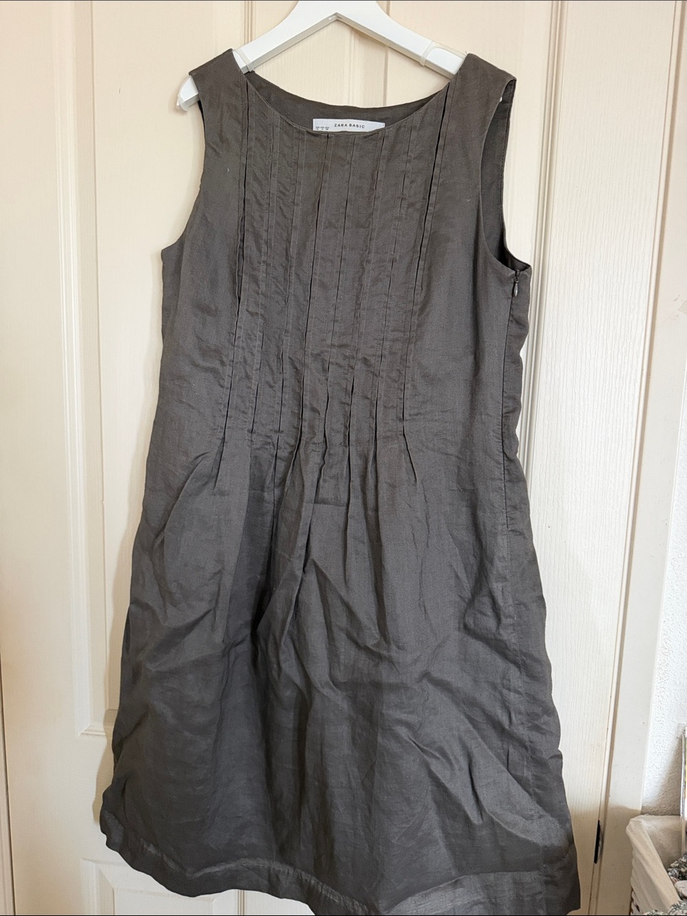Zara sleeveless pintuck dress in charcoal gray